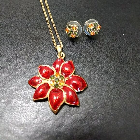 Jewelry - *Sale* Poinsettia necklace and matching earring set